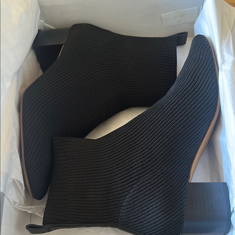 Everlane Black Ankle Booties with Knit Design
